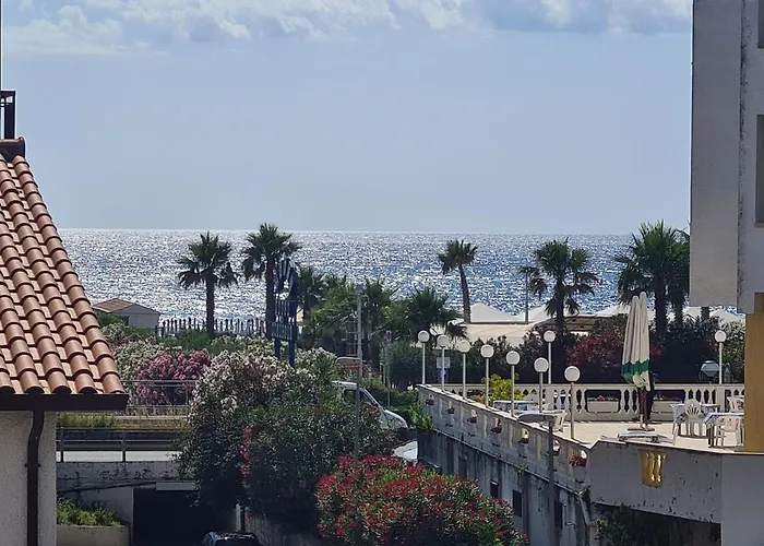 住宿加早餐酒店 Al Quadrato 4*